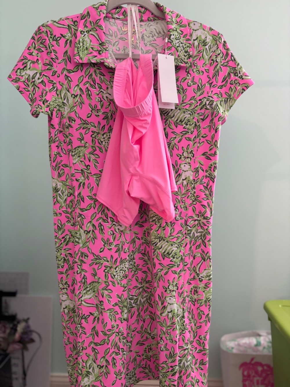 Lilly Pulitzer NWT - Picture 2 of 2